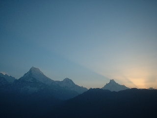 Sunrise over Macchapuchare 
